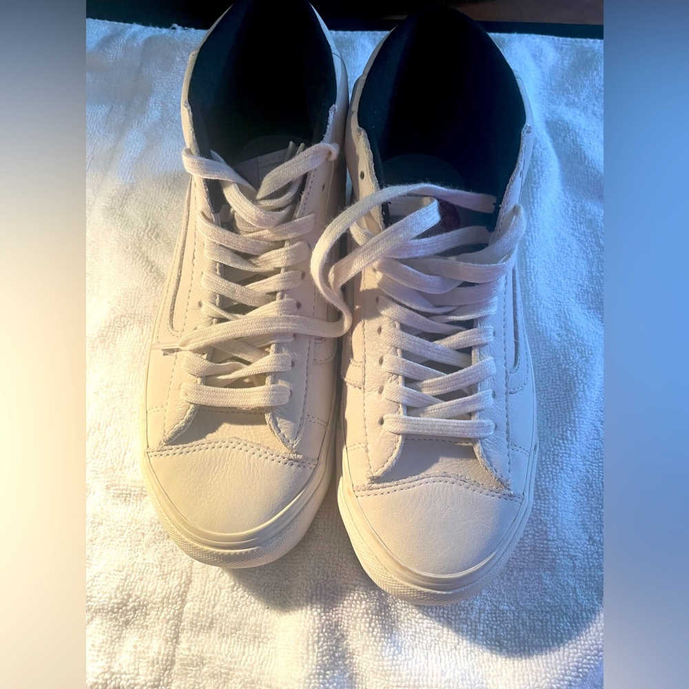 Vans skateboard shoes for women or men